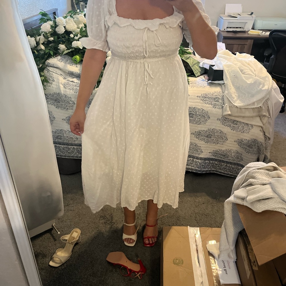 Elegant White Midi Dress